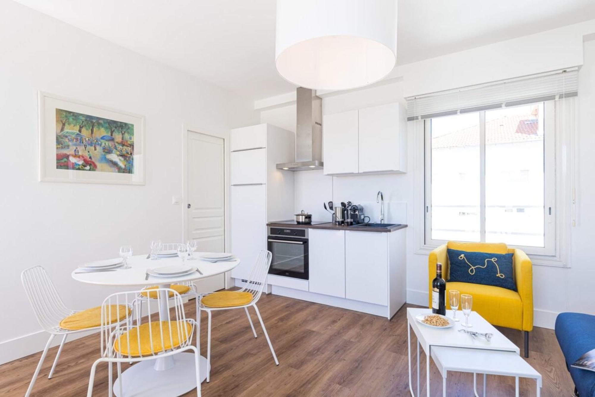 Spitalieri- Sunny Terrace With View -New Apartment Nice Exterior foto